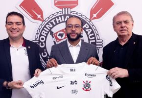 Memphis Depay fica no Corinthians at&eacute; 2028.