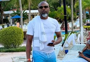 Keith Lott, de 47 anos, sofreu uma parada card&iacute;aca em sua casa 