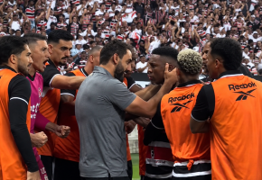 Comemora&ccedil;&atilde;o do gol do Santa Cruz