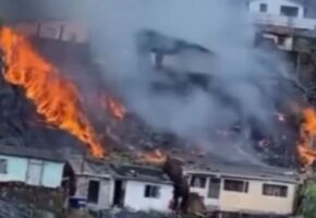 Um inc&ecirc;ndio foi registrado na manh&atilde; desta ter&ccedil;a-feira, 22 de setembro, na Rua Riverl&acirc;ndia, no bairro de Nova Descoberta, na Zona Norte do Recife. 