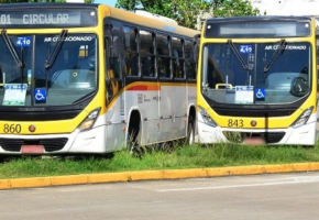 Linha de &ocirc;nibus no Grande Recife