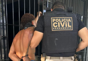 Pol&iacute;cia prende envolvidos em tr&aacute;fico de drogas em Caruaru