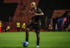 Ronaldo Henrique fala sobre sa&iacute;da do Sport e diverg&ecirc;ncias com membros do clube.