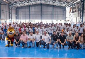 Torcedor Nota 10 chega em Carpina e vai levar 300 estudantes &agrave; Ilha do Retiro.