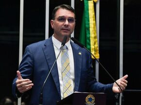 Senador Fl&aacute;vio Bolsonaro. 
