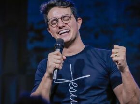 Pregador evang&eacute;lico Deive Leonardo
