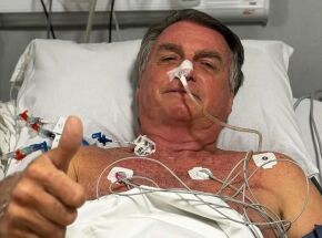 Bolsonaro internado.