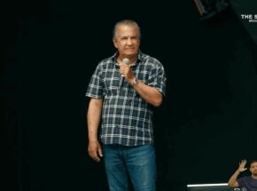 Pastor Silas Malafia no evento evang&eacute;lico The Send Brasil 2026, na Arena Pernambuco.