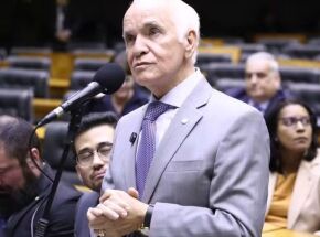 Deputado Gilberto Nascimento &eacute; novo presidente da Bancada Evang&eacute;lica.