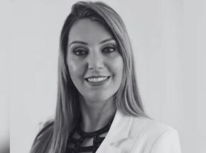 Ex-vereadora encontrada morta dentro de casa.