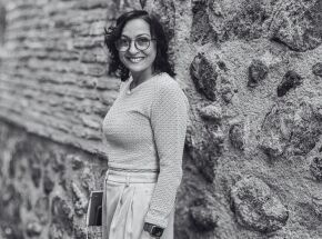 Gl&aacute;ucia Rosane Tavares, cantora refer&ecirc;ncia no mundo gospel e pastora.