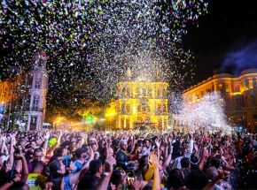 Marco Zero e polos centrais concentram p&uacute;blico.