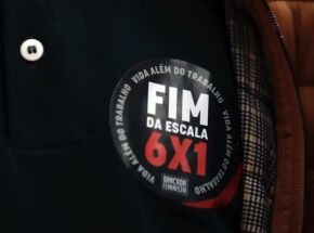 Protesto contra a escala 6x1.