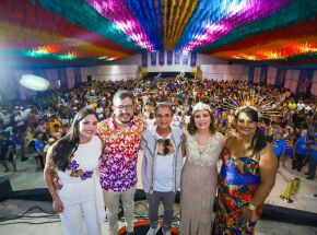 Em Ipojuca, prefeito Carlos Santana abre ano letivo e refor&ccedil;a Educa&ccedil;&atilde;o como prioridade 