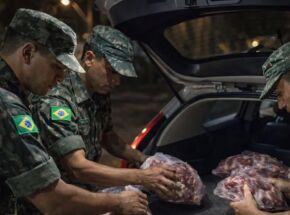 Militares com Carne 