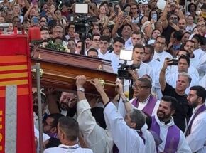 Recife se despede de monsenhor Romeu Gusm&atilde;o com vel&oacute;rio, missas e cortejo marcado por homenagens.