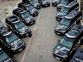 Novas viaturas da Pol&iacute;cia Civil entregues pelo governo Raquel Lyra.