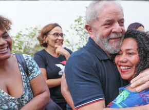 Lula com mulheres. 