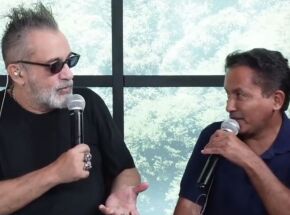 Manoel Gomes, o Caneta Azul, responde se &eacute; de esquerda ou direita: "Sou mais na minha"