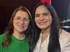 Cantora gospel Eli&atilde; Oliveira e a mission&aacute;ria Michele Collins.