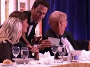 Presidente Trump &eacute; retirado de jantar ap&oacute;s disparos.