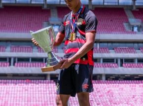 Lucas Hanry, de apenas 16 anos