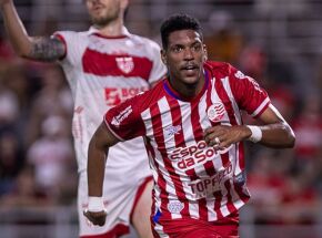 Kauan Maranh&atilde;o comemorando gol contra o CRB.
