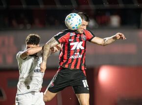 Remo e Vit&oacute;ria se enfrentam pelo 2&ordm; turno do Brasileir&atilde;o.