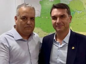 Alfredo Gaspar e Fl&aacute;vio Bolsonaro.