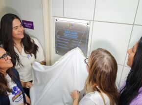 Prefeita Mirella Almeida em inaugura&ccedil;&atilde;o da Sala Lil&aacute;s em Olinda