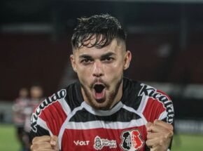 Jo&atilde;o Pedro est&aacute; de volta ao Santa Cruz.