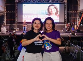 Raquel Lyra e Priscila Krause acompanham montagem da conven&ccedil;&atilde;o deste domingo