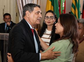 Deputado Jo&atilde;o Paulo (PT) com Raquel Lyra 