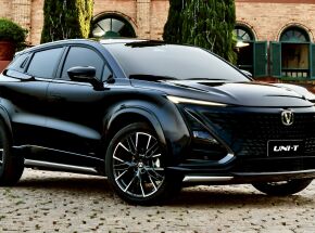 CAO Changan UNI-T designe futurista.
