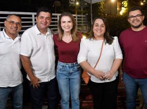 Mar&iacute;lia Arraes e aliados.