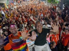 Lup&eacute;rcio em caminhada pol&iacute;tica por Jardim Maranguape, Paulista