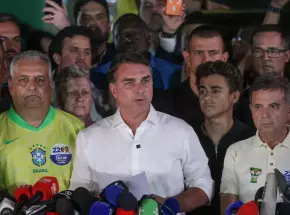 Discurso de Fl&aacute;vio Bolsonaro que n&atilde;o reconhece vit&oacute;ria democr&aacute;tica de Lula nas elei&ccedil;&otilde;es 2026.