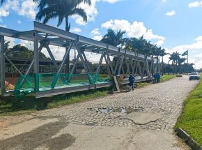 BR-232 ser&aacute; totalmente interditada no Recife para instala&ccedil;&atilde;o de passarela no domingo (18); confira rotas alternativas.