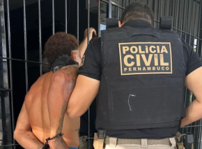 Pol&iacute;cia prende envolvidos em tr&aacute;fico de drogas em Caruaru