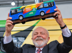 Lula entrega PEC para Tarifa Zero no Transporte aos fins de semana.