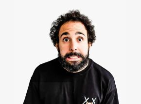 Murilo Couto apresenta "Um Show Sobre Casamento" no Teatro Rio Mar.