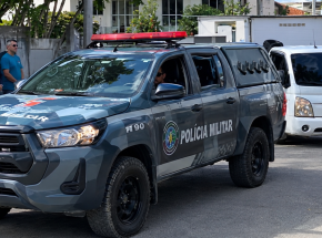 Comboio da PMPE realiza seguran&ccedil;a nas distribui&ccedil;&otilde;es de urnas 