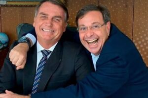 Bolsonaro e Gilson machado.