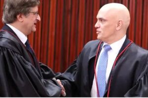 Paulo Gonet, PGR, deu AVAL para MORAES suspender X do BRASIL: 'N&atilde;o h&aacute; o que impe&ccedil;a a sua aplica&ccedil;&atilde;o'.