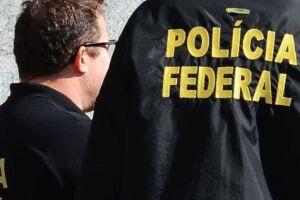 Agentes da Polícia Federal