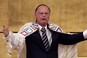 Bispo evang&eacute;lico, Edir Macedo. 