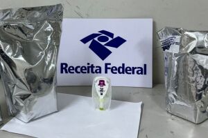 RECIFE: Receita Federal apreende R$ 150 MIL em cocaína dentro de encomenda nos Correios.