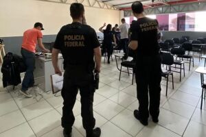 Polícia Federal fiscaliza 256 escolas de vigilantes em todo Brasil.