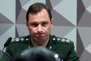 Tenente-coronel Mauro Cid durante depoimento na CPI dos atos golpistas