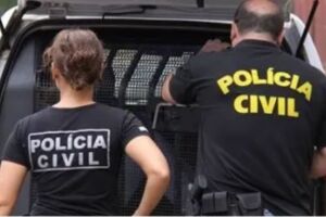 Suspeito cobrava por servi&ccedil;os tribut&aacute;rios, empresariais e trabalhistas que n&atilde;o eram realizados; fraudes teriam ocorrido durante cerca de sete anos.